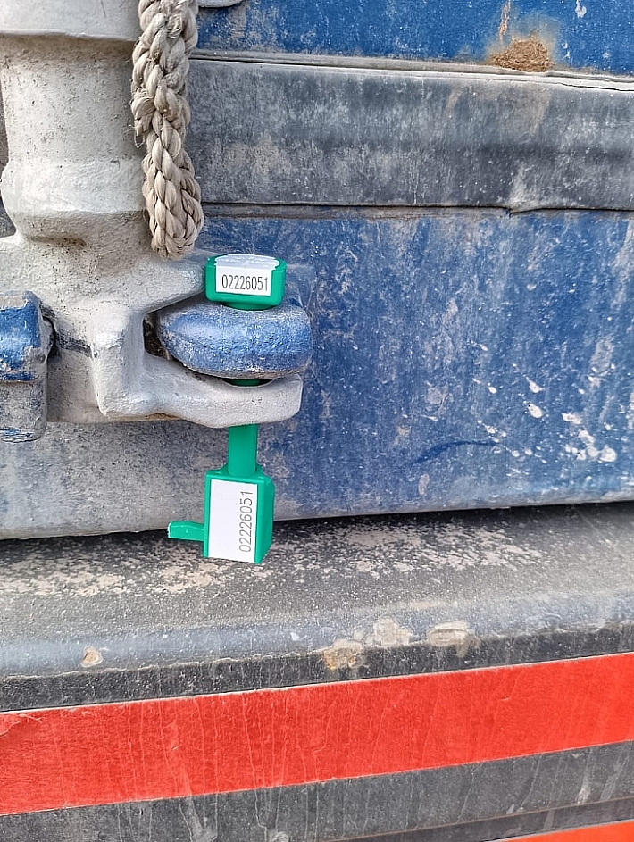 9b24e17f-e5bd-4fa8-8a96-46d7e616b496