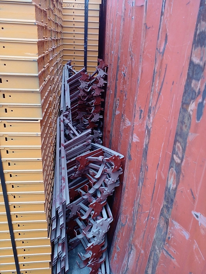 2b554486-1dd7-4f96-817f-3593c2022329