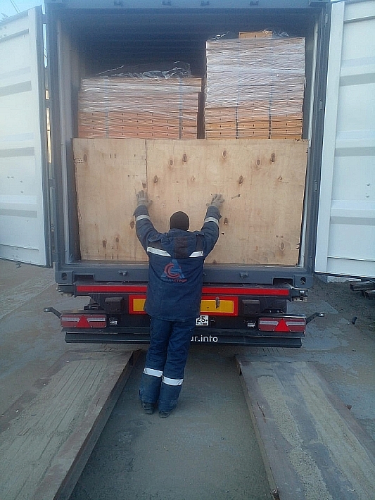 Отгрузка в г. Южно-Сахалинск 06.12.2024 погрузка в контейнер